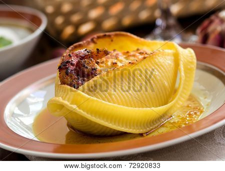 Conchiglioni Pasta Filled With Ricotta And Prawns