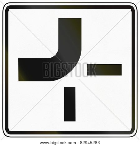 Priority Route At T-junction