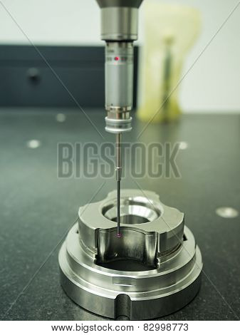 Operator Inspection Automotive Parts By Cmm