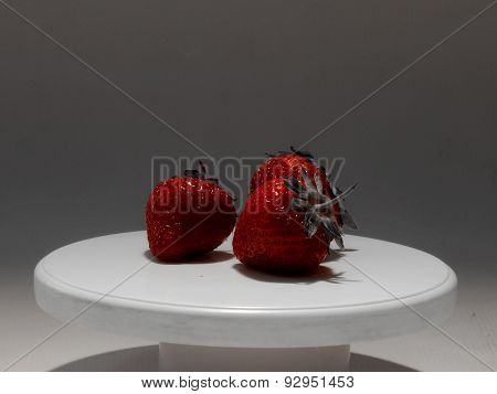 Strawberries on white tablett