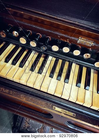 Antique Reed Organ