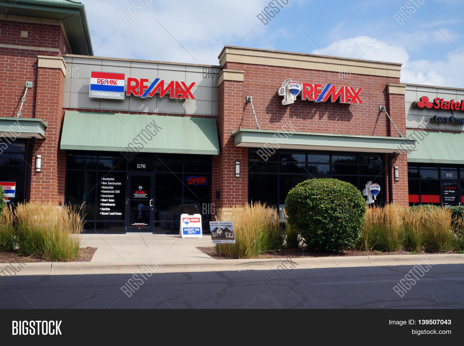 SHOREWOOD, ILLINOIS / Image & Photo (Free Trial) Bigstock