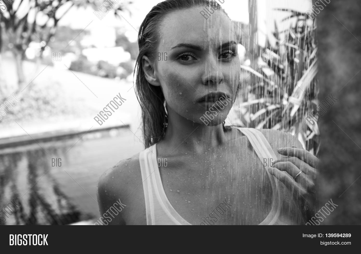 Black Blonde Shower Black Blonde Shower