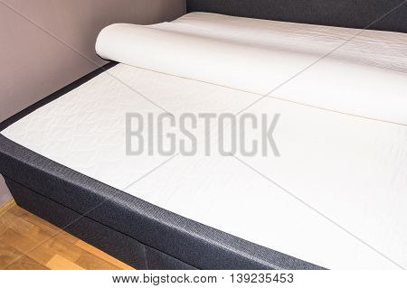 Detail bedrooms Boxspring bed bed American or Continental bed called.