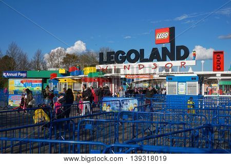 Legoland, Windsor, Uk - April 30, 2016: Guests Leaving Legoland After An Exciting Fun Day Out
