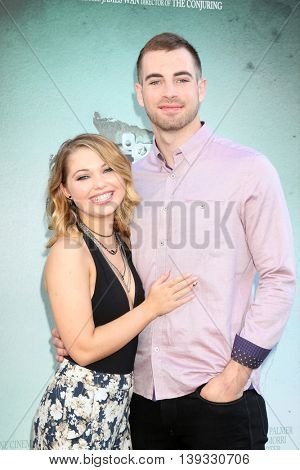 LOS ANGELES - JUL 19:  Sammi Hanratty, Lucas Speed Eichorn Watson, aka Speedy at the 