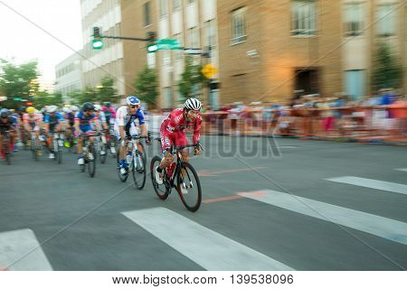 Focus On The Leader During The Race