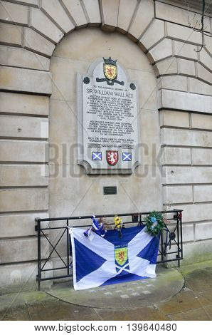LONDON ENGLAND 28 February 2015: William Wallace memorial of flag london