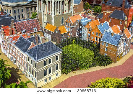 Housing and Architecture of the Netherlands. Old houses and palaces Gothic