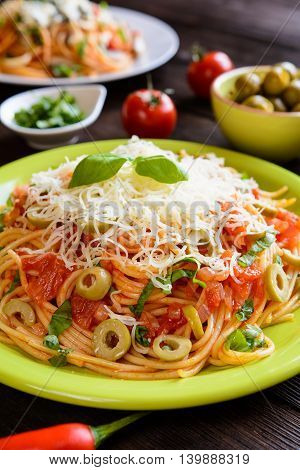 Spaghetti Pasta Salad With Tomato Sauce, Olives, Gouda Cheese And Basil