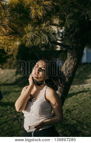 Girls walking around town, sit in cafes and pictures on phones