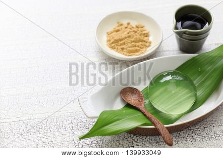 water cake, raindrop cake, mizu shingen mochi, homemade japanese summer dessert