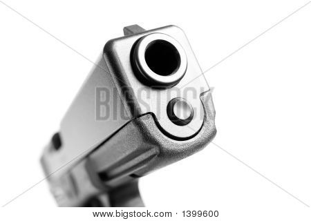 고립 된 권총 매크로