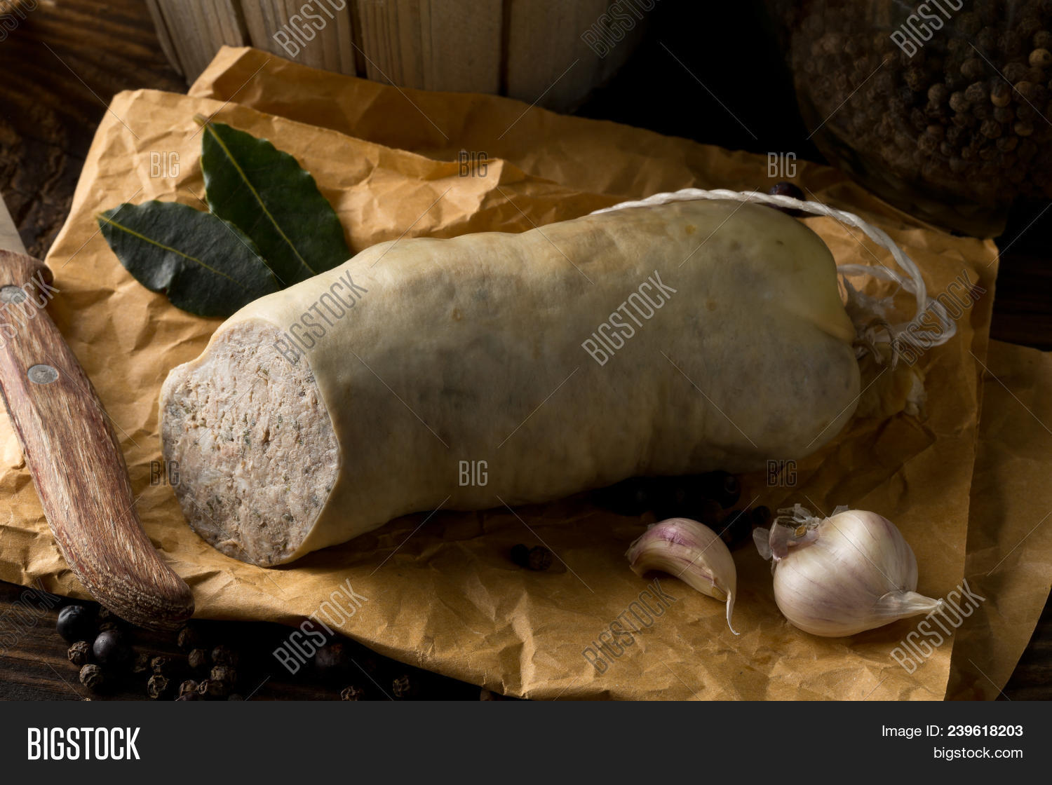 Обиженная ливерная колбаса. Колбаса ливерная печеночная. Ливерная колбаса. Ливерная печеночная. Колбаса ливерная яичная великолукский мясокомбинат.