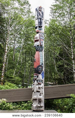 Totem  Tribal Spirit Power Wooden Alaska Flag Fish Bird