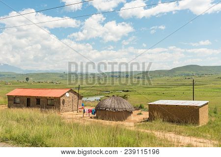 Winterton, South Africa - March 19, 2018: Houses On The Road To Injisuthi In The Kwazulu-natal Drake