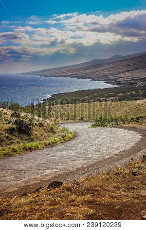 Breathtaking View Of The Coast From The Winding Piilani Highway In Maui, Hawaii