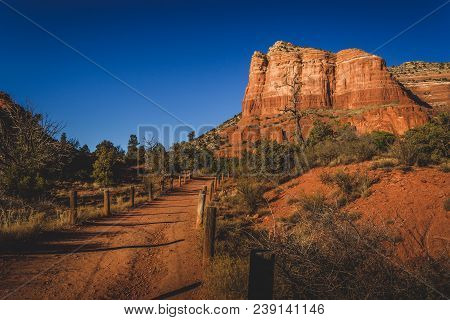 Awe-inspiring Courthouse Butte Viewed From The Bell Rock Trail On A Clear, Sunny Day In The Coconino