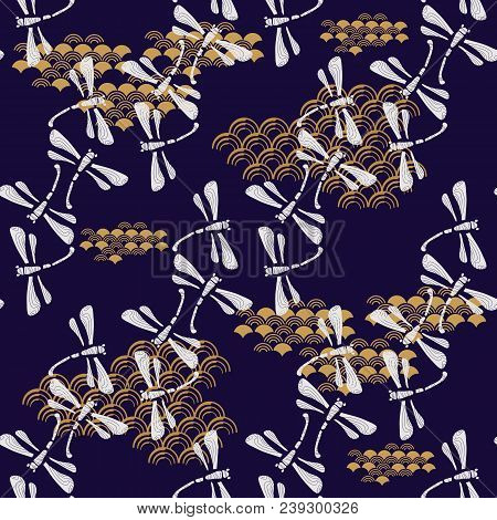 Beautiful Japanese Seamless  Pattern With Dragonfiles. Vector Unique Seamless Asian Texture.for Prin