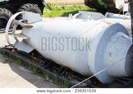 Hoge General-purpose Aircraft Bomb. Biggest Aierail High-explosive Weapon On Ground. Cold War  Armam