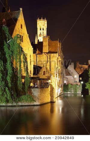 Brugge om natten