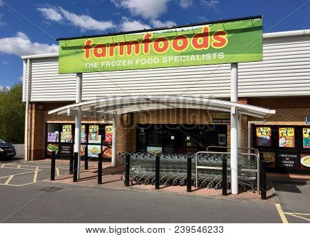 Swansea, Uk: April 30, 2018: Farmfoods Limited Is A British Frozen Food Supermarket Chain Based In C