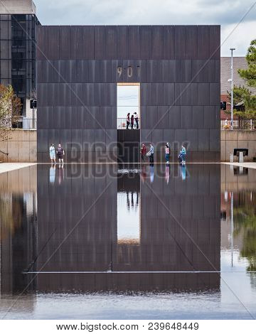 Oklahoma City, Oklahoma / Usa - March 31, 2018: People Walking Around And Visiting The Okc Bombing M