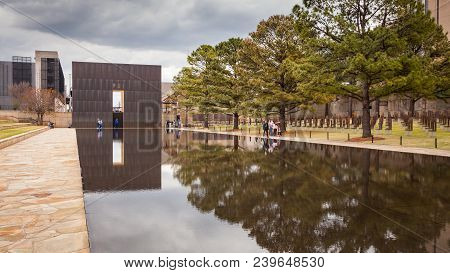 Oklahoma City, Oklahoma / Usa - March 31, 2018: People Walking Around And Visiting The Okc Bombing M