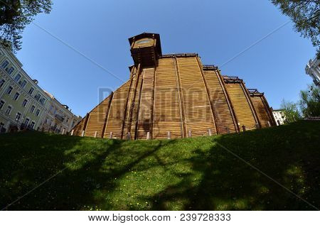 Golden Gate Monument (Golden Gates of Kiev). The Golden Gates were built in 1017-1024 the modern gates was completely rebuilt by in 1982. Downtown of Kiev. May 2, 2018 Kiev, Ukraine