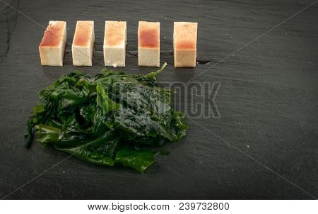 Raw Wakame Seaweed