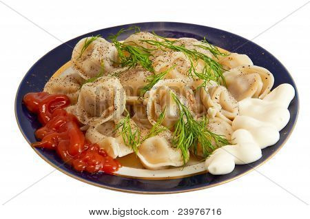 Russische Teigtaschen mit Fleisch