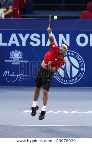BUKIT JALIL, Malezya - Ekim 01: Kıbrıs Marco Baghdatis bu Malezya açık yarı mat hizmet vermektedir