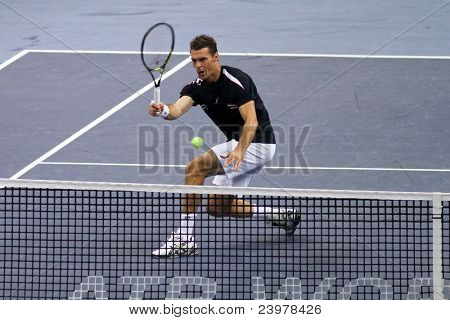 BUKIT JALIL - 01 lokakuu: Frantisek Cermak palauttaa tämän Malesian avoin välierässä doubles partne