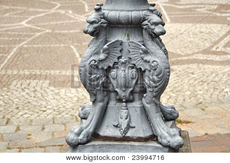 Mitico lew scultura