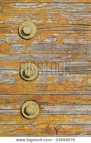 Struttura in legno con bulloni