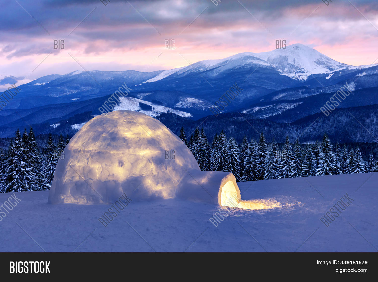 Real Snow Igloo House Image & Photo (Free Trial) | Bigstock