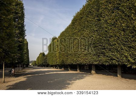 Schonbrunn Palace, German: Schloss Schonbrun, Baroque Summer Residence Of Habsburg Monarchs In Hietz