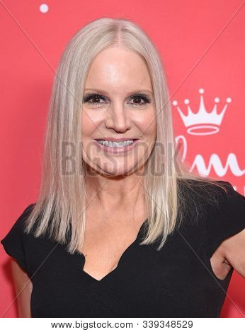 LOS ANGELES - NOV 20:  Michelle Vicary arrives for the Ã¢â¬ËChristmas Under the StarsÃ¢â¬â¢ Special Screening on November 20, 2019 in Los Angeles, CA                