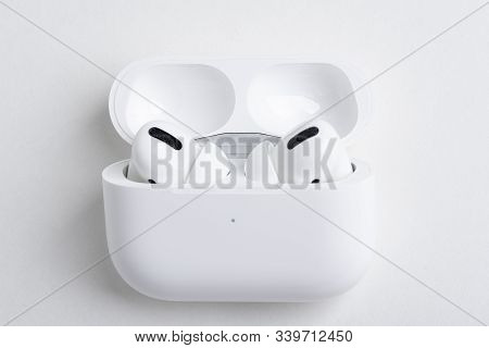 Vidalia, Georgia / Usa - December 14, 2019 - A Studio Product Shot Of The Apple Airpods Pro Buds Nes