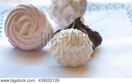 marshmallow sweet postre close up