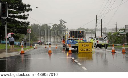 Windsor, Australia - Mar, 23, 2021: Road Block On The New Windor Bridge Because Of Flood Water