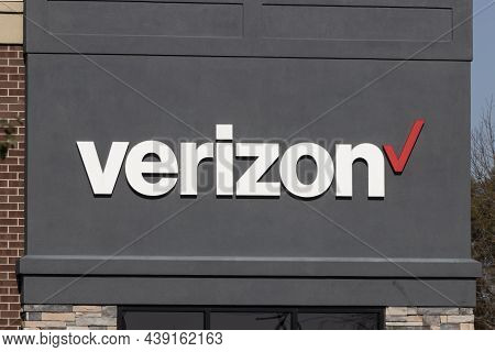Verizon Wireless Retail Location. Verizon Delivers Wireless, High-capacity Fiber Optics And 5G Commu
