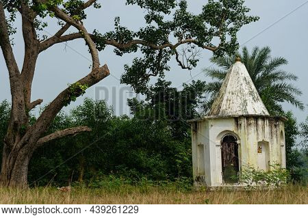 An Old And Abandoned The Shri Krishna Pranami Mandir In India.