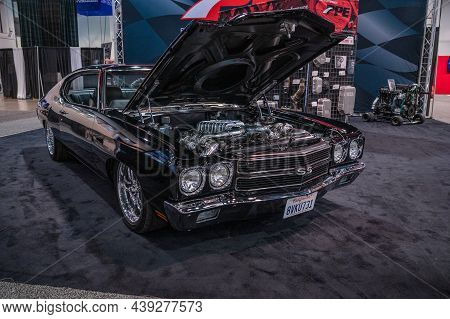 Chevrolet Camaro Ss  Showcased At The Sema Show.