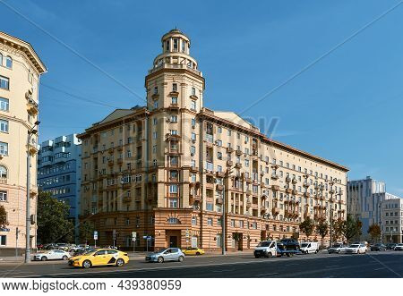 Malaya Sukharevskaya Square, View Of A Residential Multi-storey Building Built In 1951, Landmark: Mo