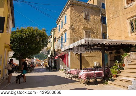 Baska, Croatia - 4th September 2021. A Street In Late Summer In Historic Coastal Town Of Baska On Kr