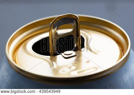 Aluminum Tin Can For Drink. Tin Copper Can For Beer. Jar For Fizzy Water. Capacity For Carbonated Fr