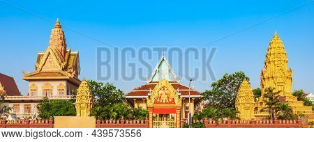 Wat Ounalom Is A Buddhist Temple Located On Sisowath Quay Near The Royal Palace In Phnom Penh In Cam