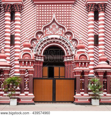 Jami-ul-alfar Mosque Image & Photo (Free Trial) | Bigstock