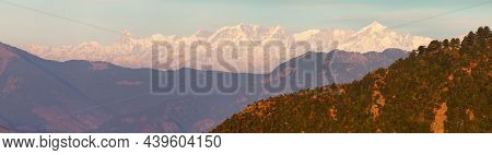 Evening Panoramic View Of Indian Himalayas, Great Himalayan Range, Uttarakhand India, View From Muss